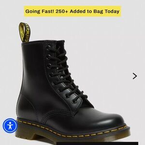 Dr Martens 1460 WOMEN'S SMOOTH LEATHER LACE UP BOOTS